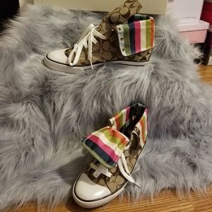 Coach Bonney in Women 8